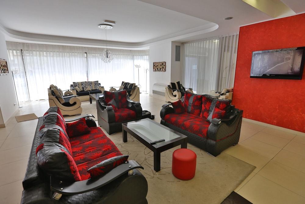 Hotel Putnik Újvidék Kültér fotó
