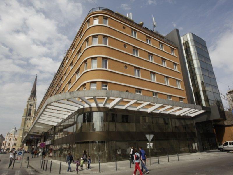 Hotel Putnik Újvidék Kültér fotó