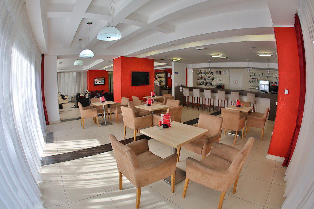 Hotel Putnik Újvidék Kültér fotó