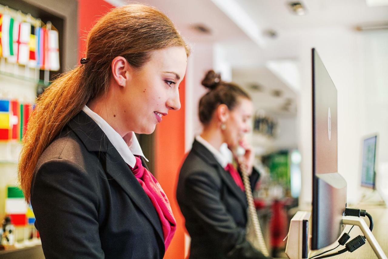 Hotel Putnik Újvidék Kültér fotó
